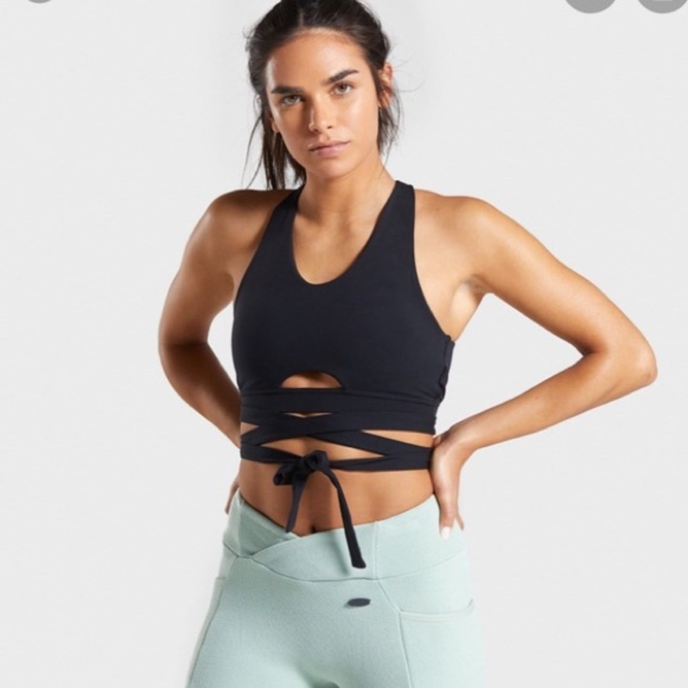 Gymshark Poise Wrap Around Bralette! Size M